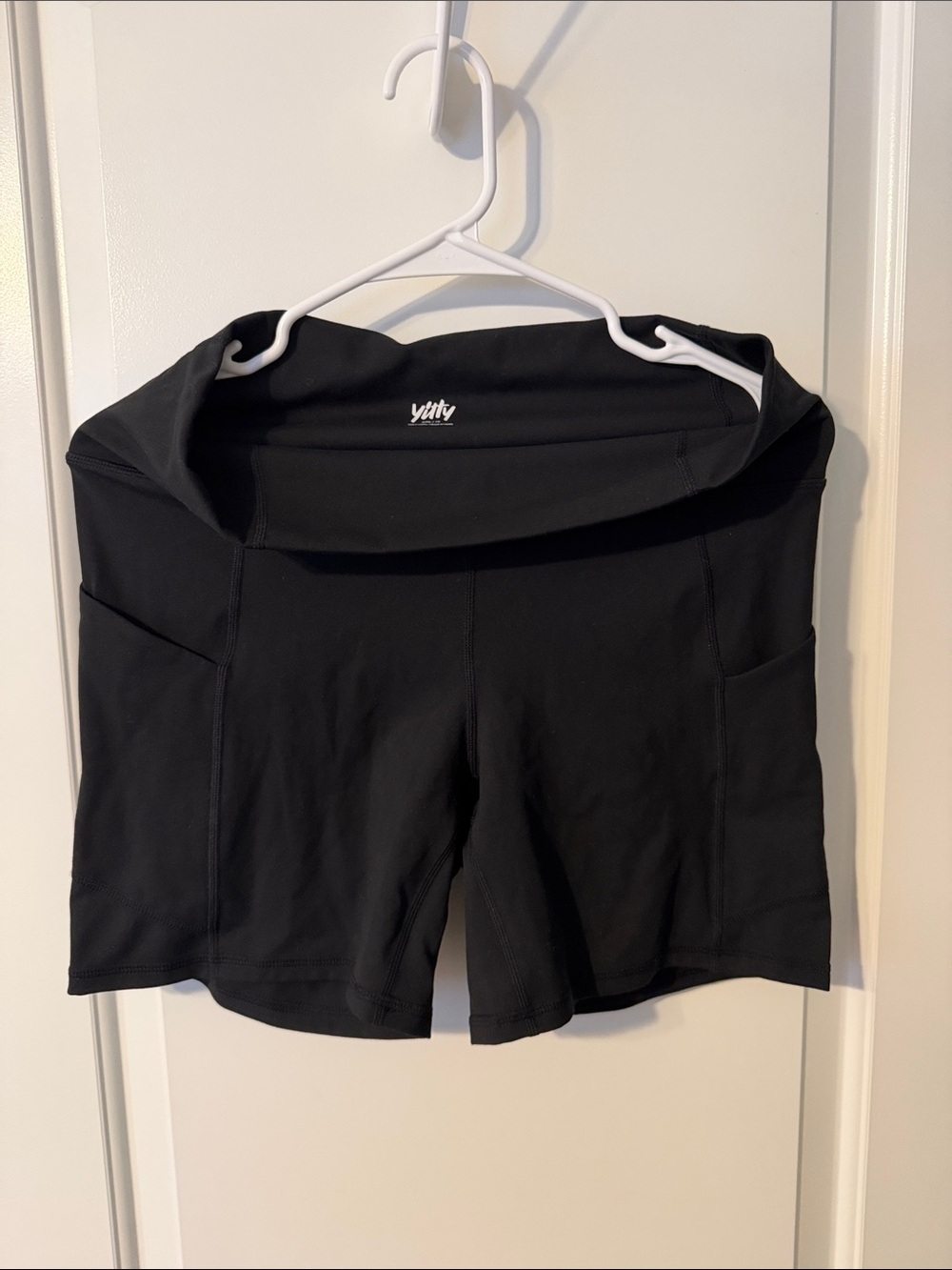YITTY Black High-Waist Bike Shorts with Side Pockets